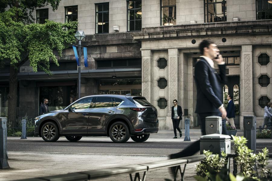  Mazda CX-5 Signature 2018 года  (NA) (фото 5 из 40)